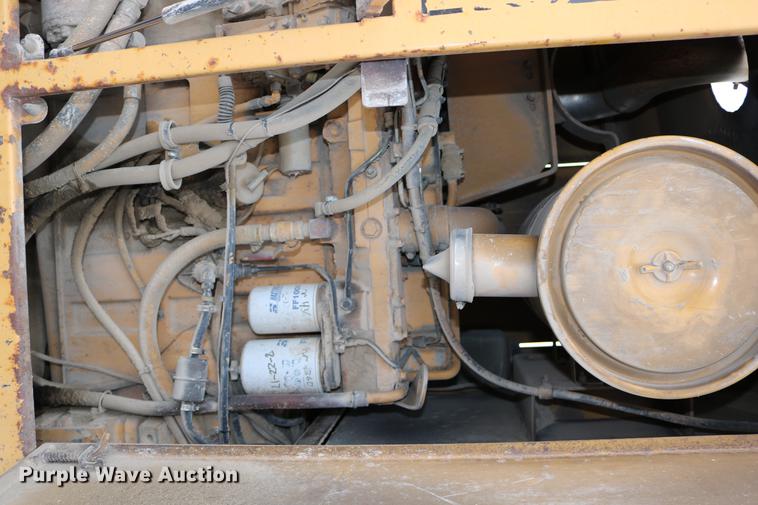 image for item DD0123 1992 Champion 720A motor grader