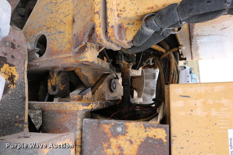 image for item DD0123 1992 Champion 720A motor grader