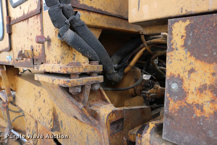 image for item DD0123 1992 Champion 720A motor grader