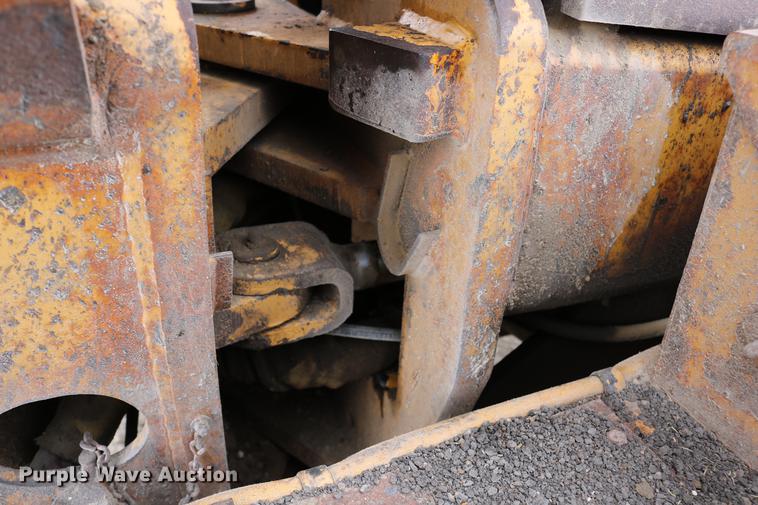 image for item DD0123 1992 Champion 720A motor grader