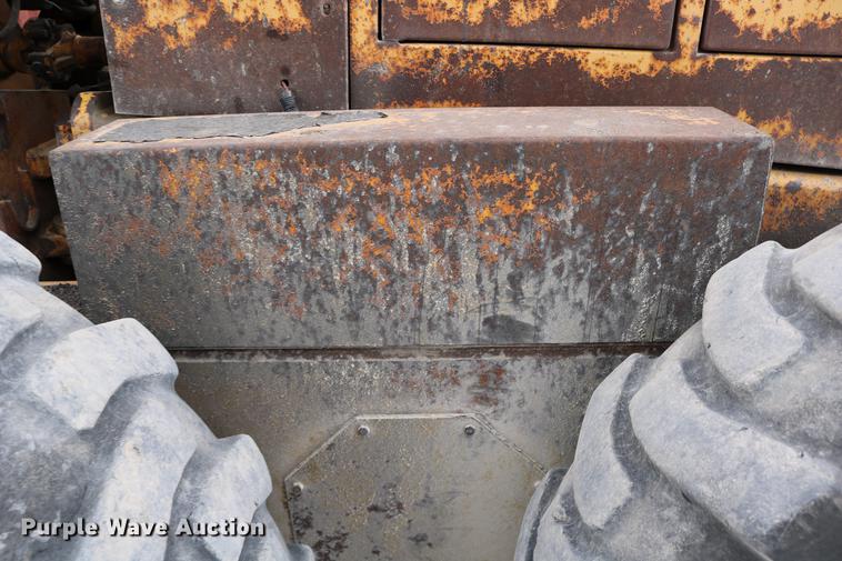 image for item DD0123 1992 Champion 720A motor grader