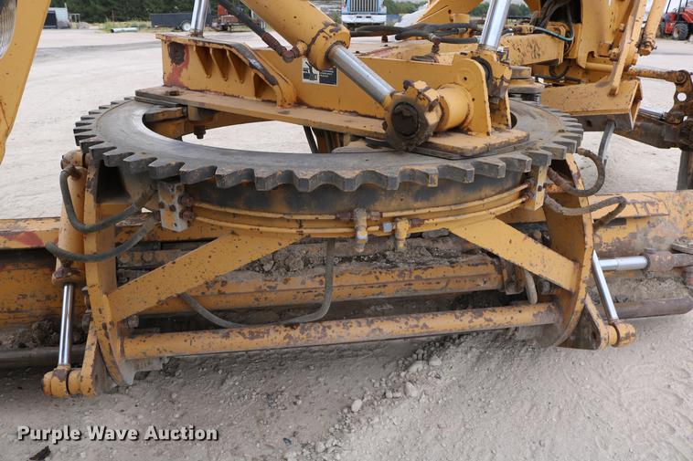 image for item DD0123 1992 Champion 720A motor grader