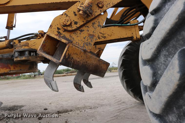 image for item DD0123 1992 Champion 720A motor grader