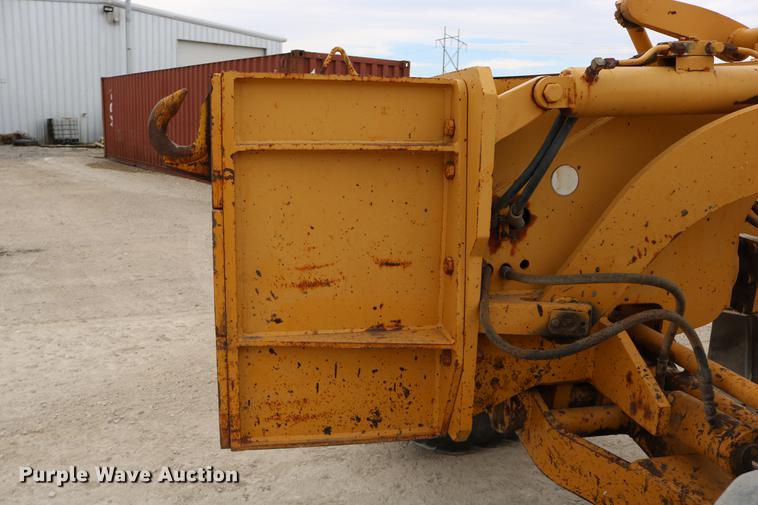 image for item DD0123 1992 Champion 720A motor grader