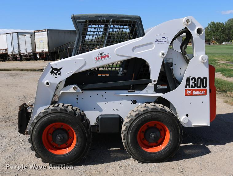 image for item DD0172 2007 Bobcat A300 skid steer