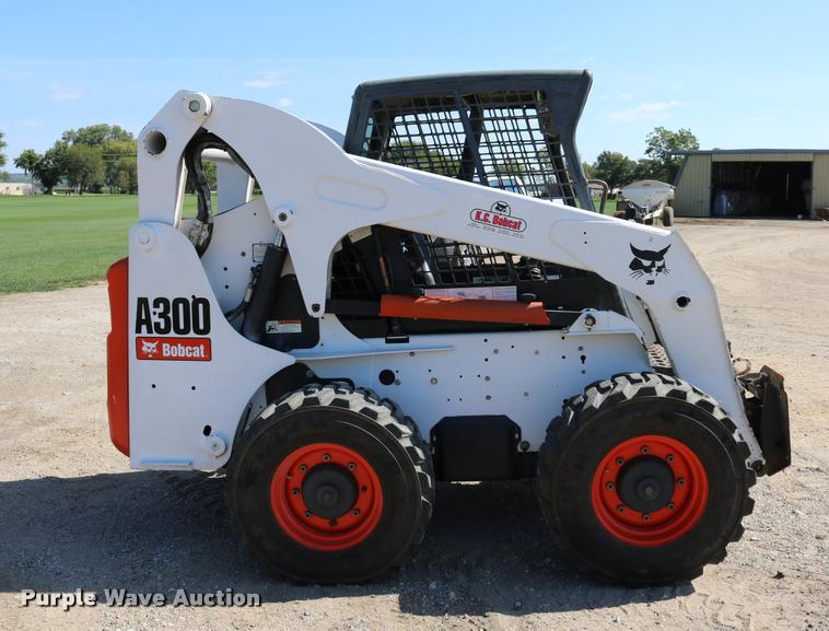 image for item DD0172 2007 Bobcat A300 skid steer