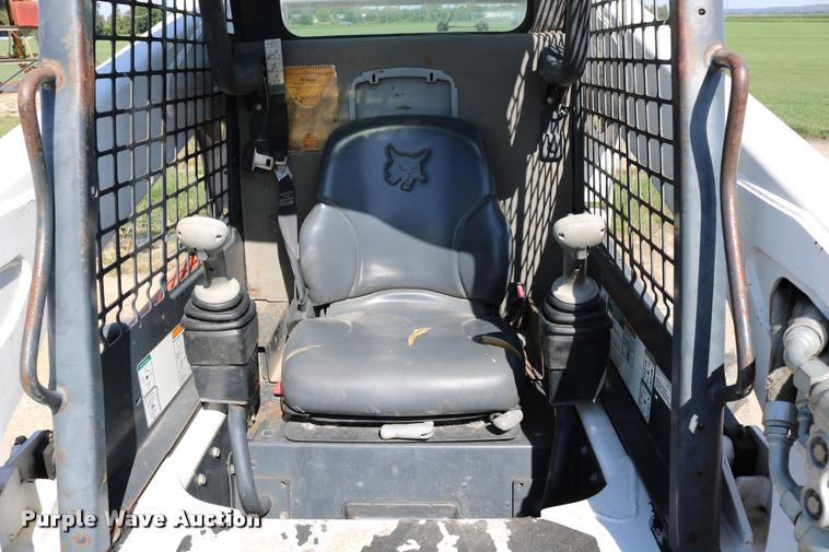 image for item DD0172 2007 Bobcat A300 skid steer