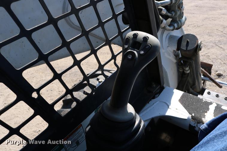 image for item DD0172 2007 Bobcat A300 skid steer