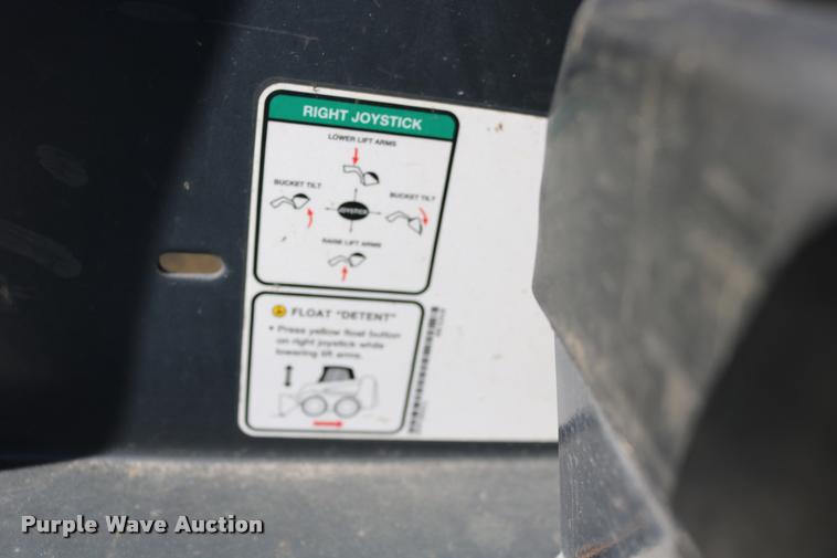 image for item DD0172 2007 Bobcat A300 skid steer