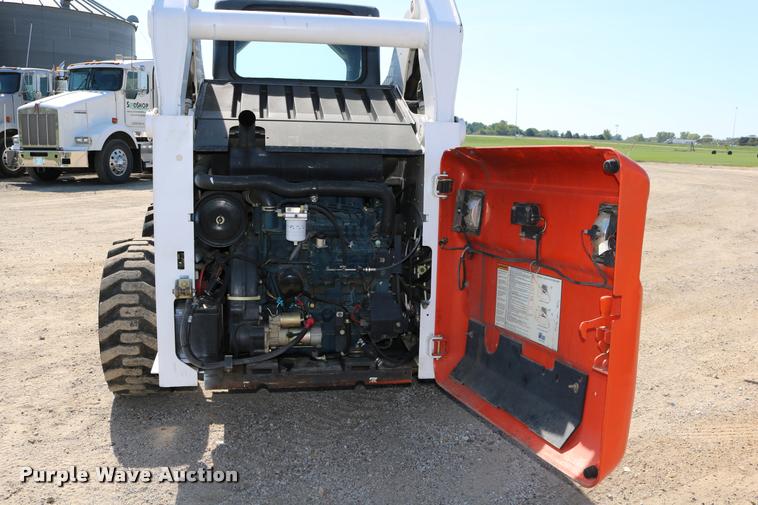 image for item DD0172 2007 Bobcat A300 skid steer