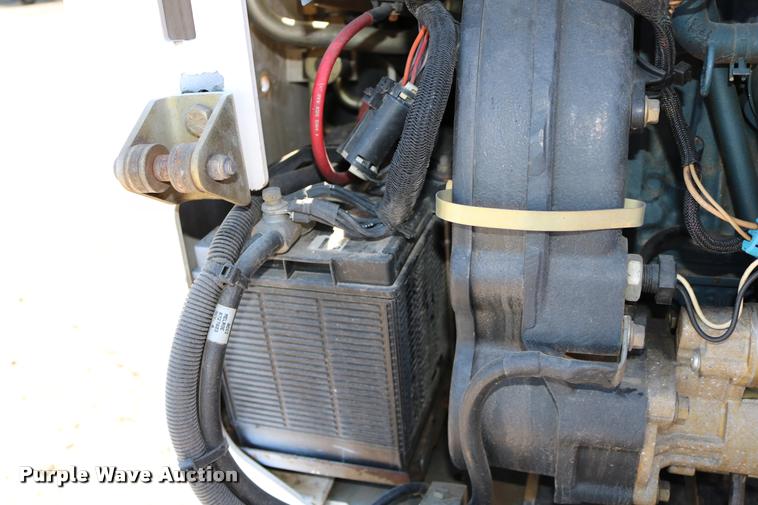 image for item DD0172 2007 Bobcat A300 skid steer