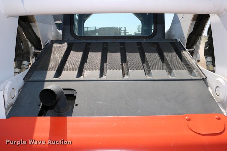 image for item DD0172 2007 Bobcat A300 skid steer