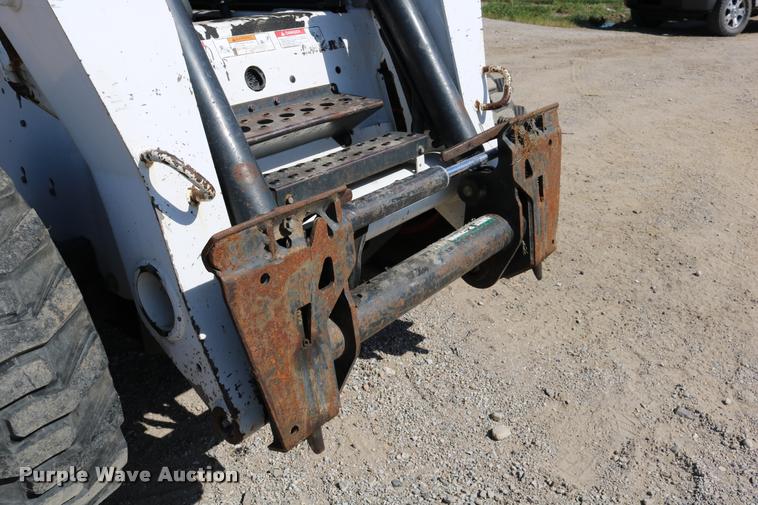 image for item DD0172 2007 Bobcat A300 skid steer