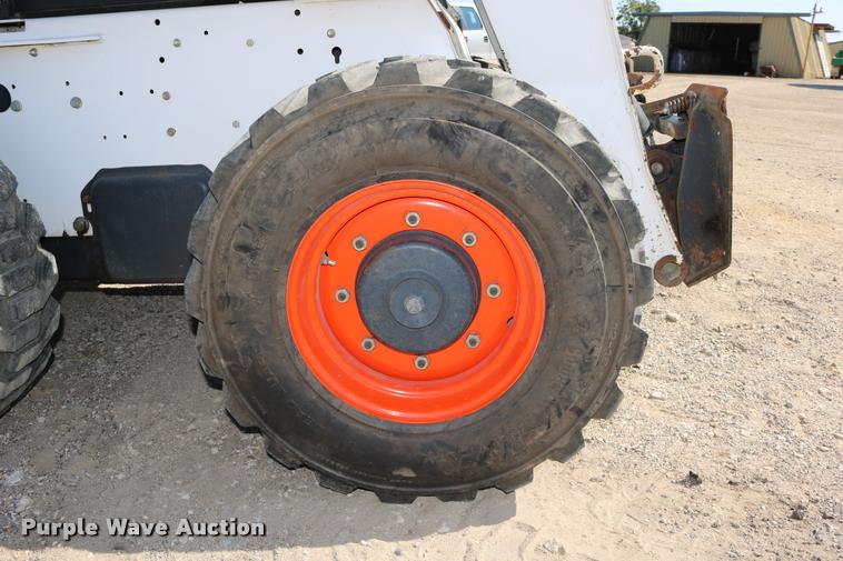 image for item DD0172 2007 Bobcat A300 skid steer