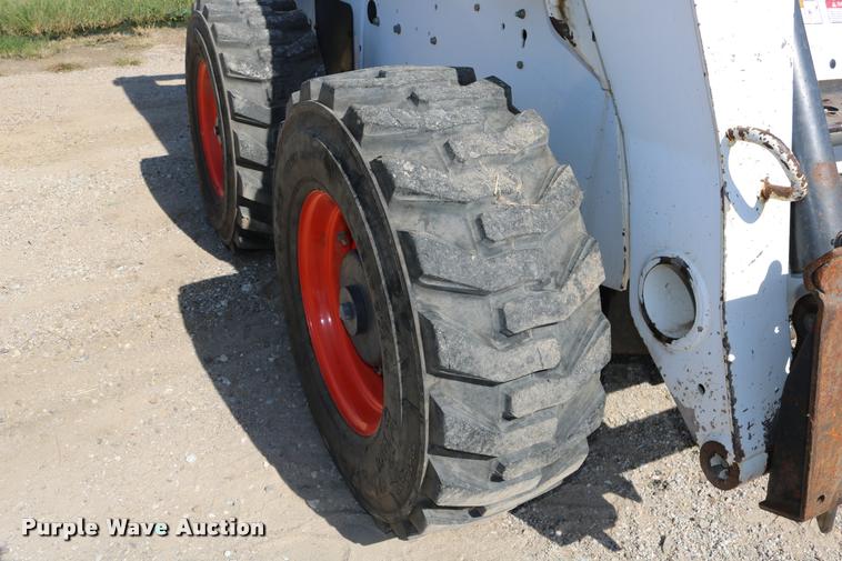 image for item DD0172 2007 Bobcat A300 skid steer