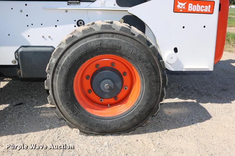 image for item DD0172 2007 Bobcat A300 skid steer