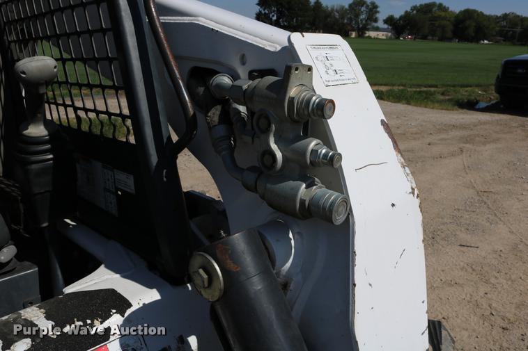 image for item DD0172 2007 Bobcat A300 skid steer