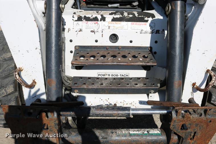 image for item DD0172 2007 Bobcat A300 skid steer
