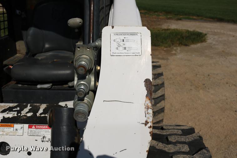 image for item DD0172 2007 Bobcat A300 skid steer