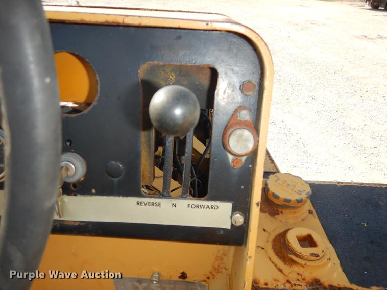 image for item DD0809 1997 Hyster C530A pneumatic roller