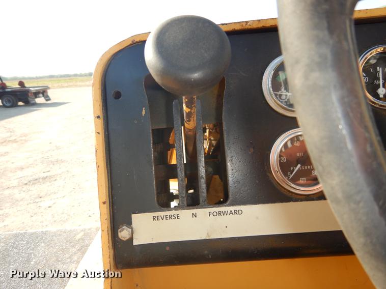 image for item DD0809 1997 Hyster C530A pneumatic roller