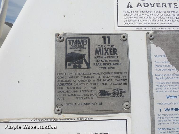 image for item DD1591 1995 Ford LT9000 ready mix truck