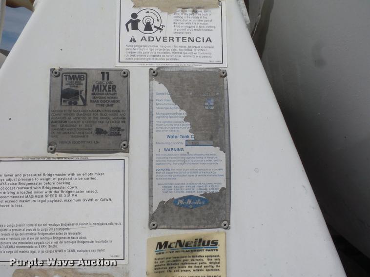 image for item DD1591 1995 Ford LT9000 ready mix truck