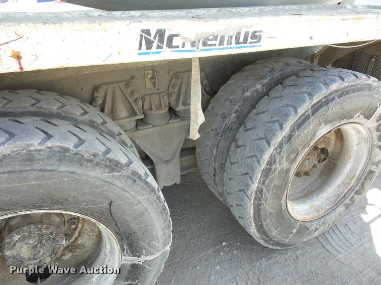 image for item DD1591 1995 Ford LT9000 ready mix truck