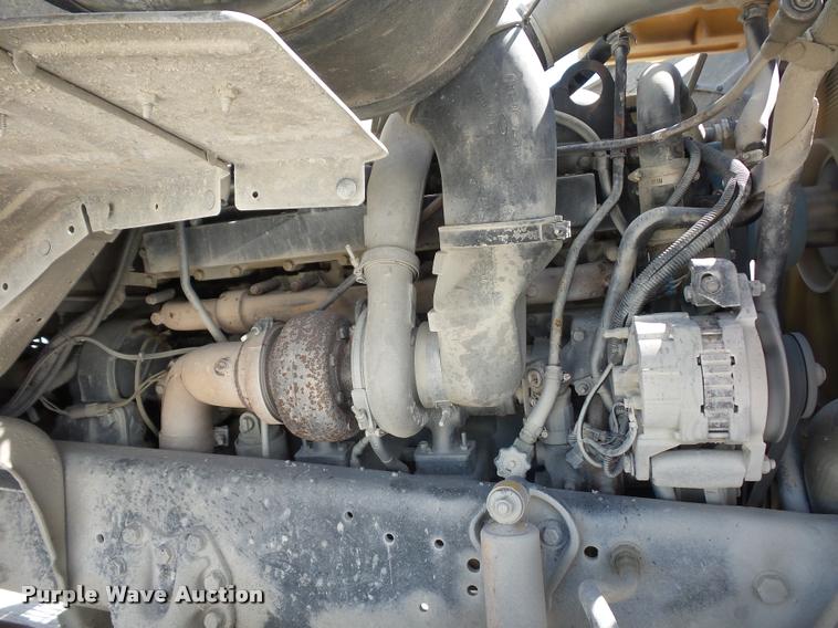 image for item DD1591 1995 Ford LT9000 ready mix truck