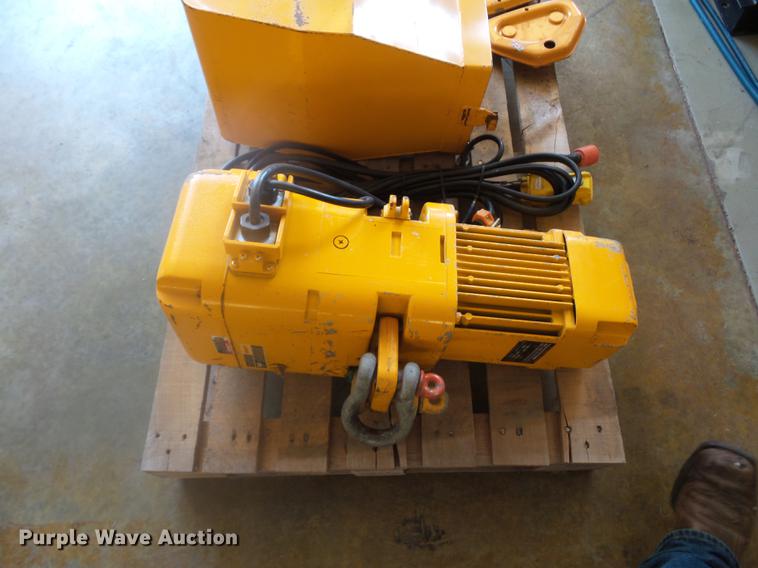 image for item DD2094 Herrington trolley hoist