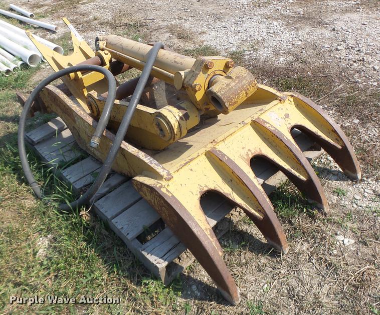 image for item DF9392 Caterpillar hydraulic thumb