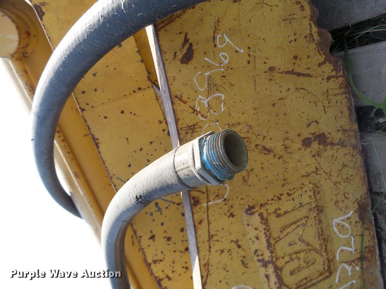 image for item DF9392 Caterpillar hydraulic thumb