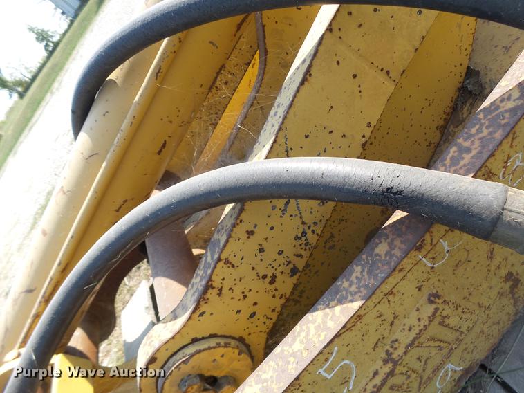 image for item DF9392 Caterpillar hydraulic thumb