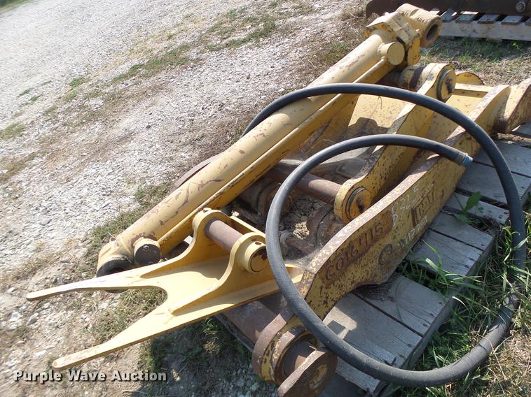 image for item DF9392 Caterpillar hydraulic thumb