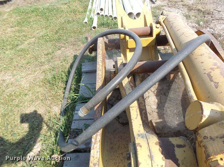 image for item DF9392 Caterpillar hydraulic thumb