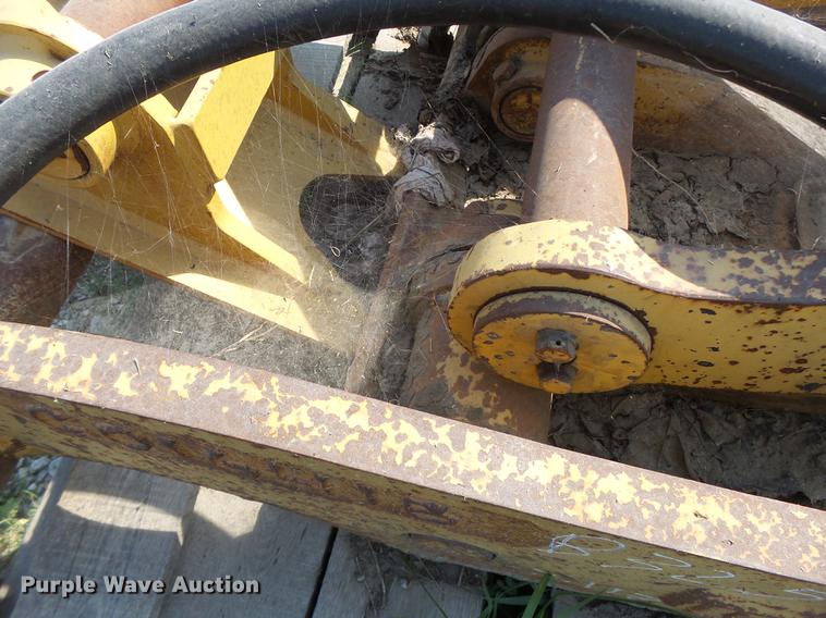 image for item DF9392 Caterpillar hydraulic thumb