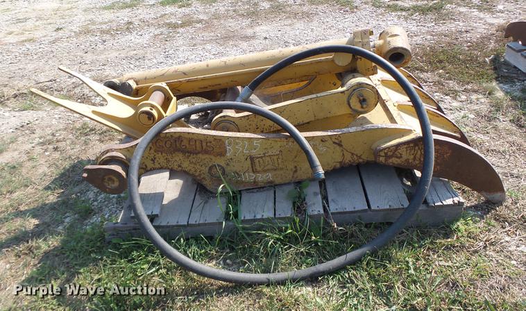 image for item DF9392 Caterpillar hydraulic thumb