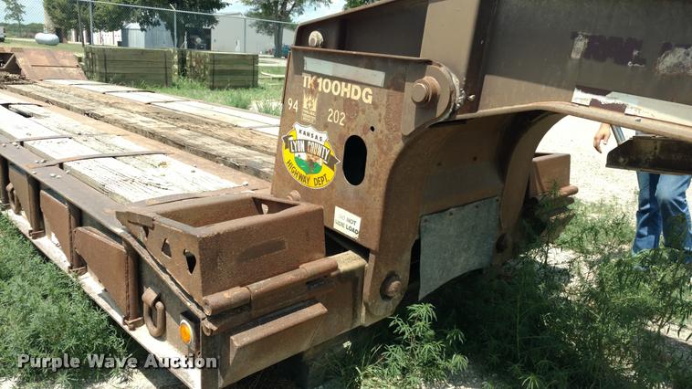 image for item DI9811 1995 Trail King drop deck equipment trailer