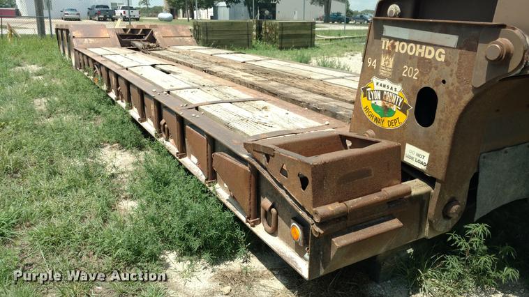 image for item DI9811 1995 Trail King drop deck equipment trailer