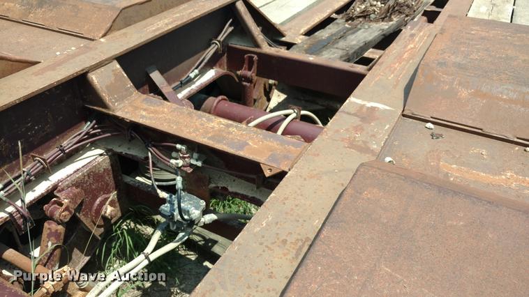 image for item DI9811 1995 Trail King drop deck equipment trailer