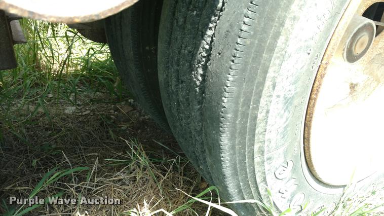 image for item DI9811 1995 Trail King drop deck equipment trailer