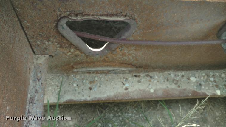 image for item DI9811 1995 Trail King drop deck equipment trailer