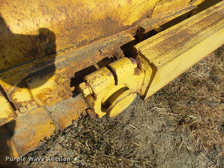 image for item DP9724 1984 John Deere 750D dozer