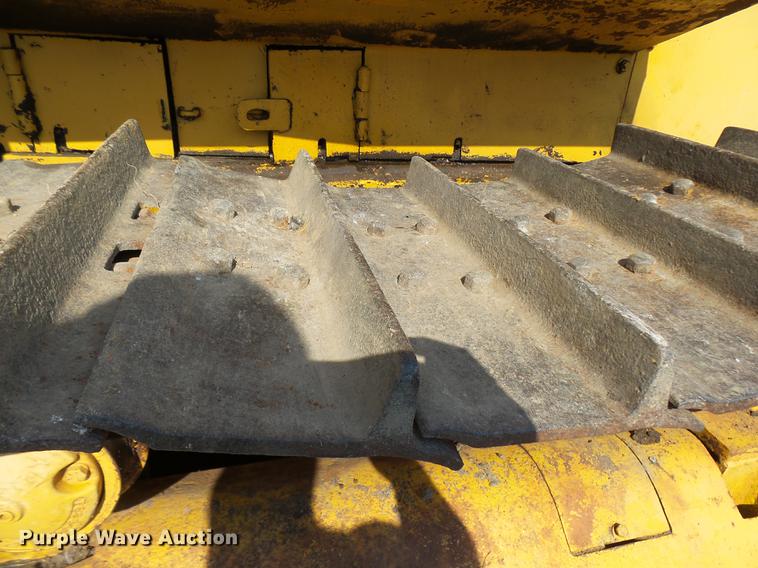 image for item DP9724 1984 John Deere 750D dozer