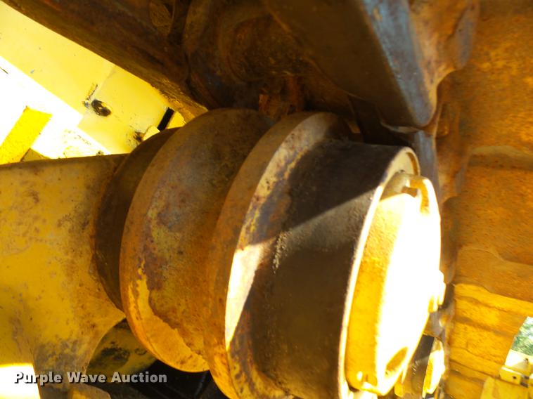 image for item DP9724 1984 John Deere 750D dozer