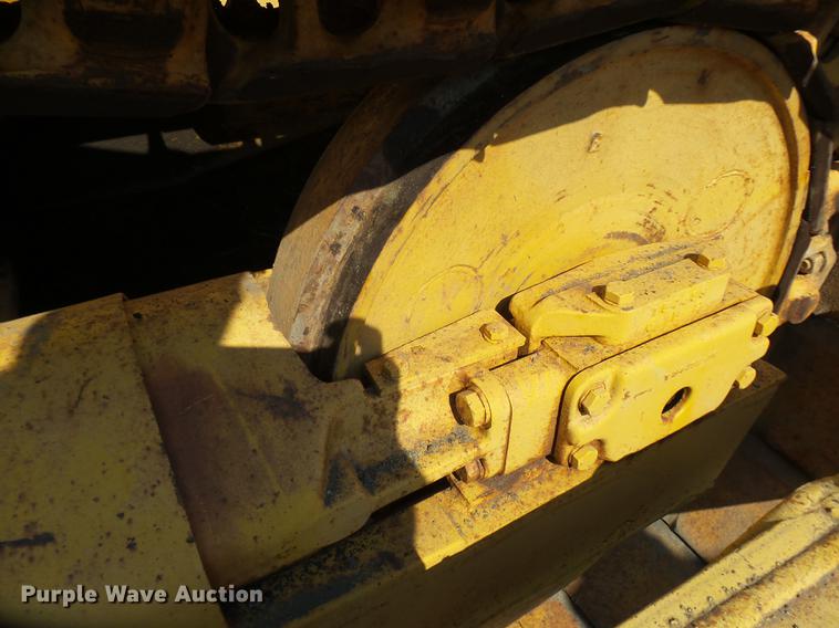 image for item DP9724 1984 John Deere 750D dozer