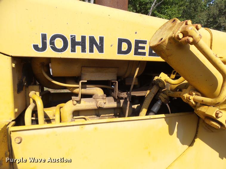 image for item DP9724 1984 John Deere 750D dozer