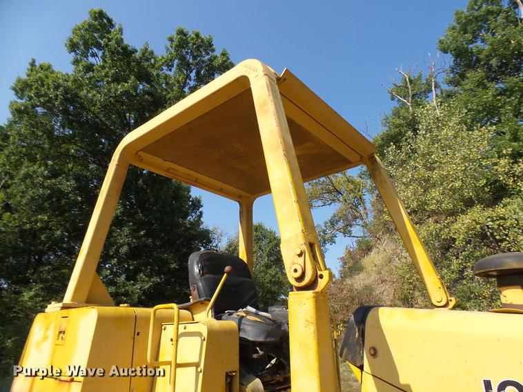 image for item DP9724 1984 John Deere 750D dozer