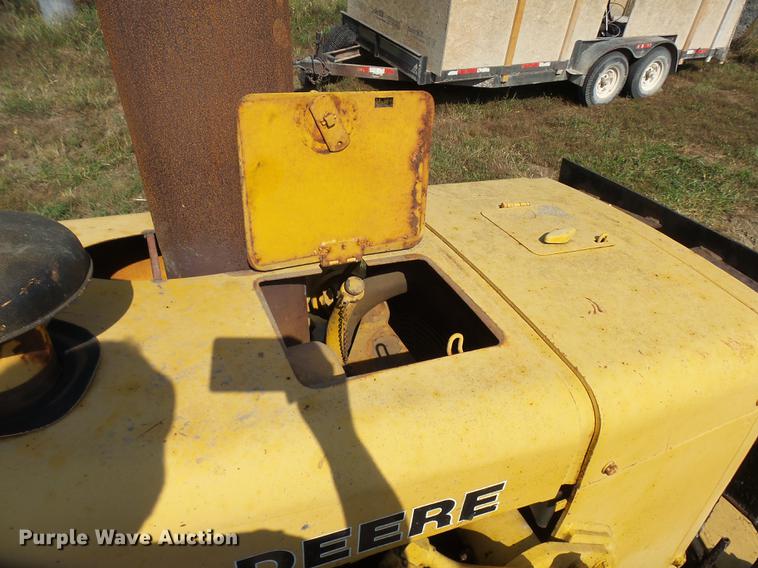 image for item DP9724 1984 John Deere 750D dozer