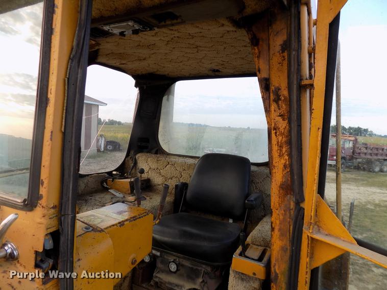 image for item DP9951 Caterpillar D7G dozer